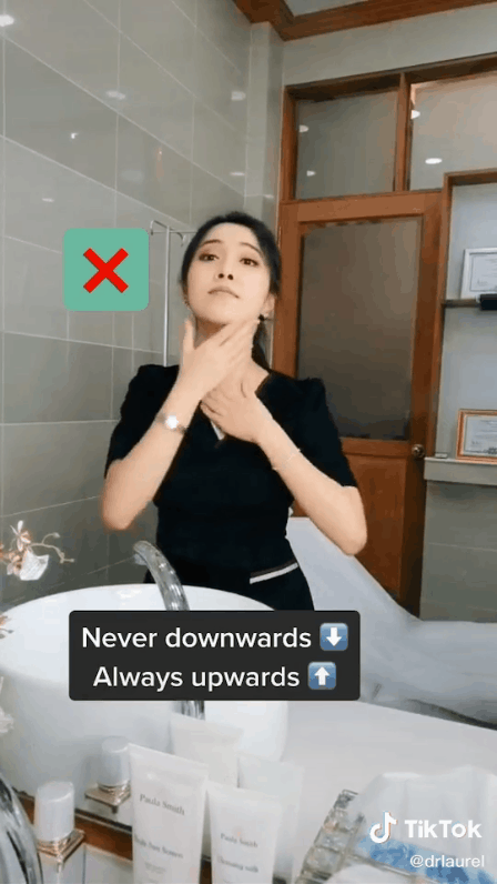 Nhìn clip hướng dẫn rửa mặt đúng cách, chị em nào cũng tá hỏa vì từ trước tới giờ đều làm sai-7