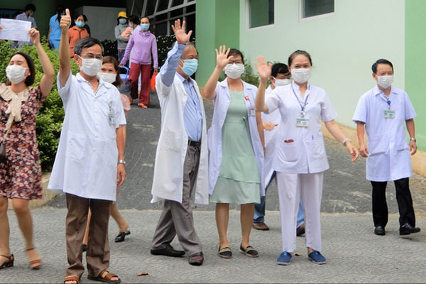 Tạm đóng cửa Phủ Tây Hồ-3