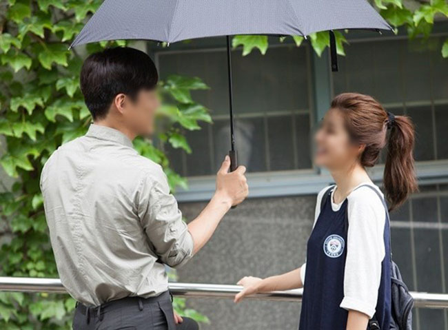 Vợ nhắn tin cho tiểu tam: Chị không trách em, còn nhã nhặn mời đi uống cafe mong em không từ chối, chuyện gì đang xảy ra?-1