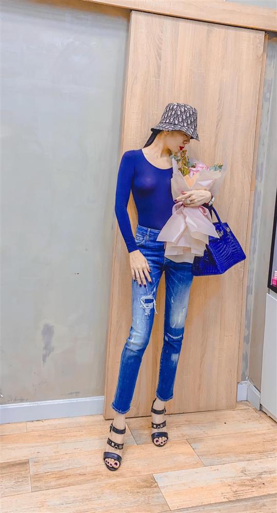 Sao Việt quay thẳng vào ô mất điểm vì ham diện áo xuyên thấu nhưng chọn nhầm nội y-6