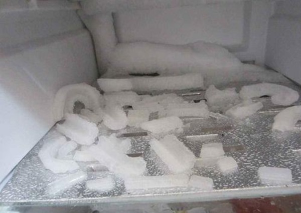 Tủ lạnh bị đóng đá ngăn mát, cho ngay bát nước này vào chỉ vài phút sau hiệu quả đáng kinh ngạc-2