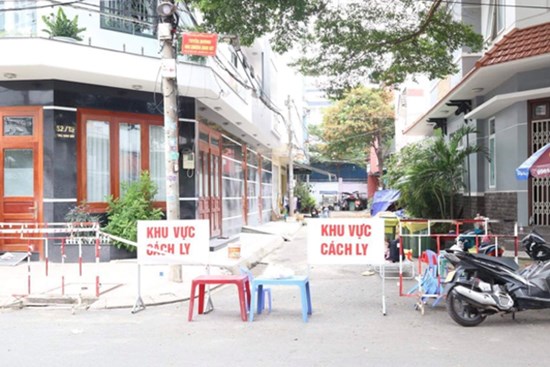 TP.HCM phong tỏa 17 căn nhà sau khi phát hiện trường hợp tái dương tính SARS-CoV-2 trở về từ Hà Nội