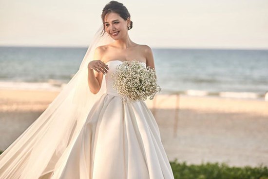 Sau 2 tháng kết hôn với thiếu gia Cocobay, Phanh Lee tiếp tục tung thêm ảnh trong đám cưới bí mật