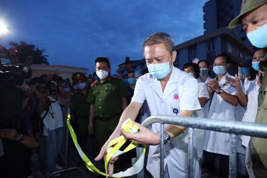 Bệnh viện E dỡ bỏ phong tỏa, tiếp tục đón bệnh nhân