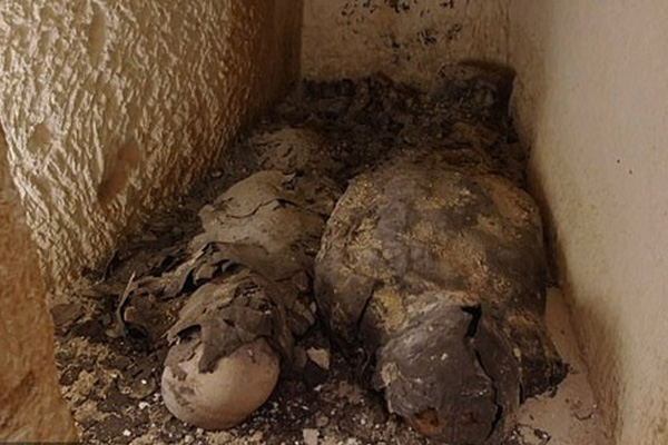 Đường hầm bên dưới ngôi đền Ai Cập có thể dẫn đến lăng mộ của Nữ hoàng Cleopatra?-3