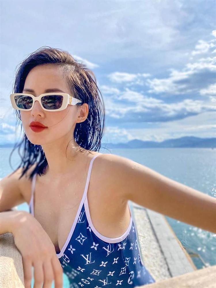 Trên đời luôn có một người như chồng Tâm Tít, gắng sức chụp ảnh cho vợ đến trẹo cả xương sống, chuẩn doanh nhân bên ngoài nhiều tiền bên trong chiều vợ-3