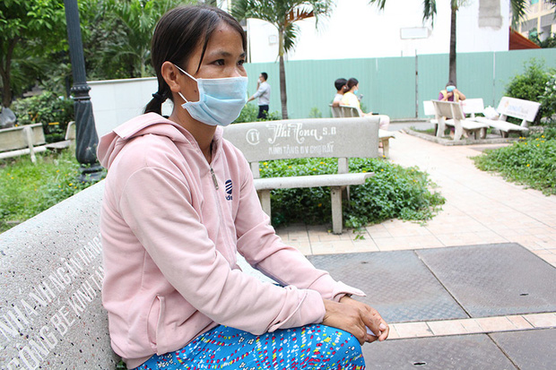 Gia cảnh khó khăn của người đàn ông cầm đầu rắn hổ mang vào bệnh viện cấp cứu: Bị tai nạn giao thông, đi bắt rắn chạy ăn từng bữa-1