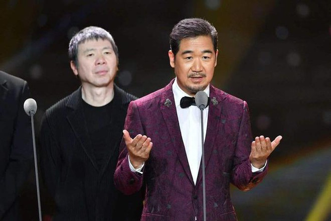 Trương Quốc Lập: Cuộc sống trái ngược với vai Càn Long, tiều tụy vì con cái, làm việc 18 giờ/ngày-6