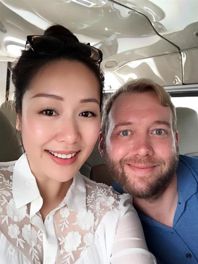 Hoa hậu xuất thân danh giá nhất Việt Nam sinh con gái, bé mới 18 tháng tuổi đã khiến ai nấy trầm trồ: Giỏi từ trong trứng là có thật!-2