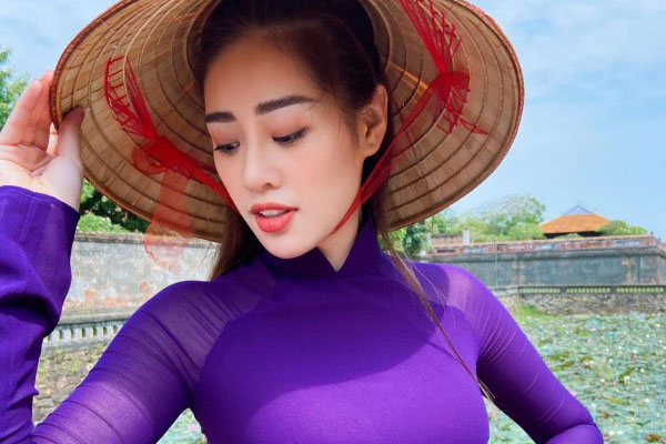 HH Khánh Vân lộ vòng 2 bất thường và dấu vết nội y khi catwalk, cũng may thần thái kéo lại không thì mất điểm toàn tập-8