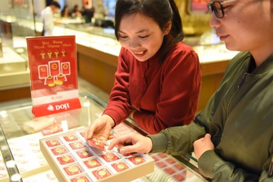 Giá vàng hôm nay 23/8: Cuối tuần bình lặng, chờ con sóng mới