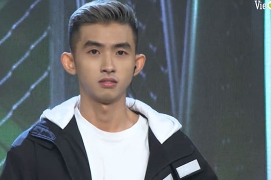 Trai đẹp lộ diện ở tập 5 Rap Việt: Từng đóng nam chính phim điện ảnh, cạo râu cái trông khác hẳn!