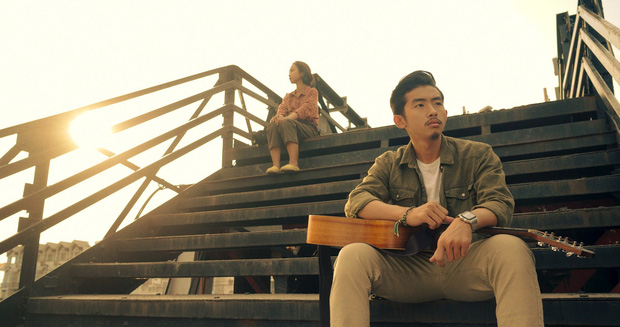 Trai đẹp lộ diện ở tập 5 Rap Việt: Từng đóng nam chính phim điện ảnh, cạo râu cái trông khác hẳn!-2