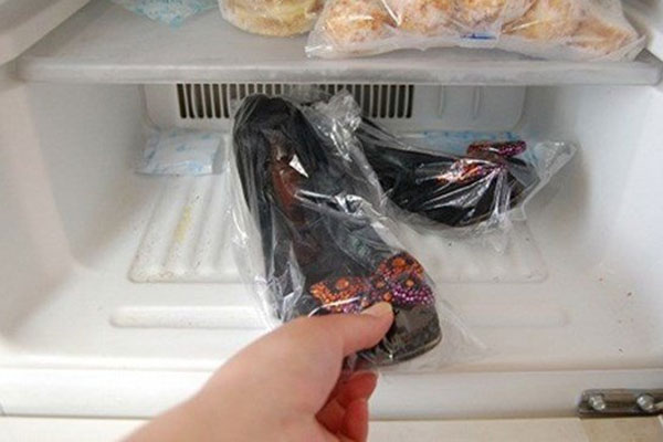 Đổ 1 lon coca vào chiếc chảo cũ, bạn sẽ thấy điều bất ngờ xảy ra-2