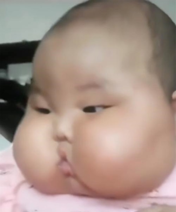 Con bú mẹ hoàn toàn nhưng tăng cân quá nhanh, mẹ bèn cai sữa sớm và kết quả ai thấy cũng ngạc nhiên-1