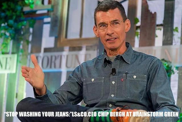 Thấy cô bạn bày cách bỏ quần jean vào tủ lạnh, chuyện tưởng như đùa nhưng lại có hiệu quả giữ dáng, bền màu và diệt sạch vi khuẩn-1