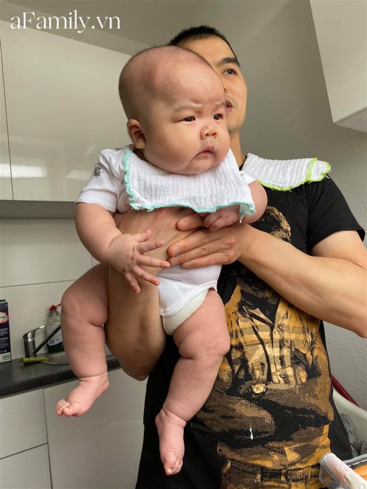 Lúc mang thai quạo suốt ngày, đẻ xong nhìn mặt con bà mẹ chỉ biết thốt lên: Đúng là kết quả một thai kỳ hằn học-2