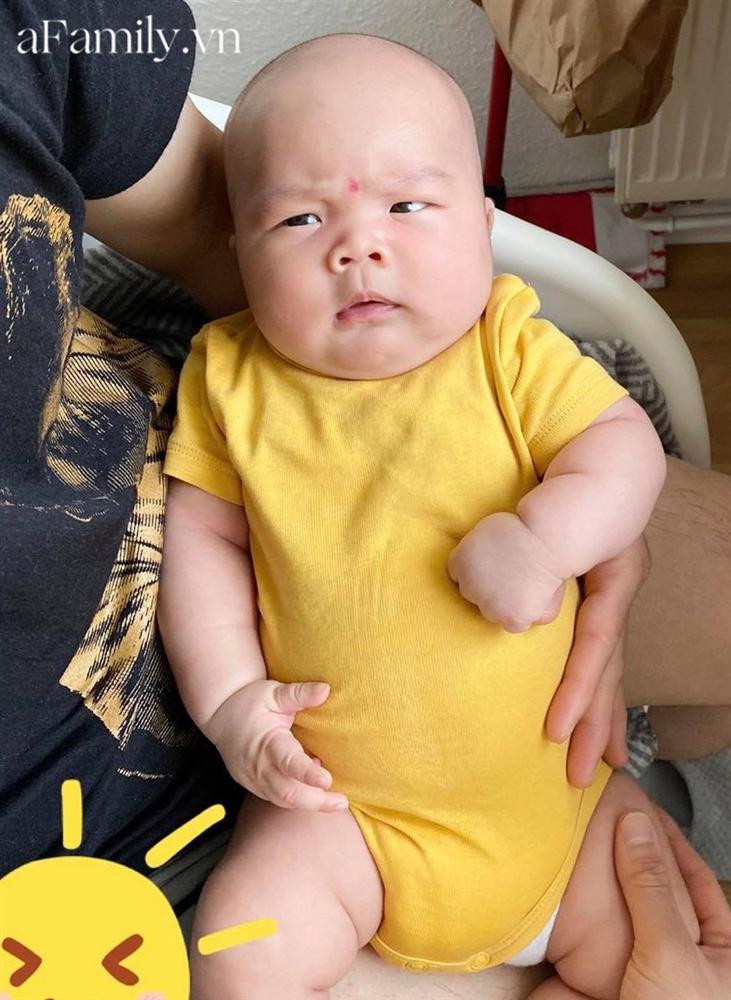 Lúc mang thai quạo suốt ngày, đẻ xong nhìn mặt con bà mẹ chỉ biết thốt lên: Đúng là kết quả một thai kỳ hằn học-3