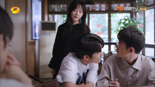 Lấy Danh Nghĩa Người Nhà từ phim gia đình thành hội chợ yêu đương khiến điểm bình chọn sụt hạng thảm hại-9