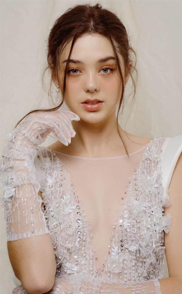 Xôn xao thông tin thủ môn Bùi Tiến Dũng chính thức hẹn hò mẫu nữ nóng bỏng người Ukraine-5