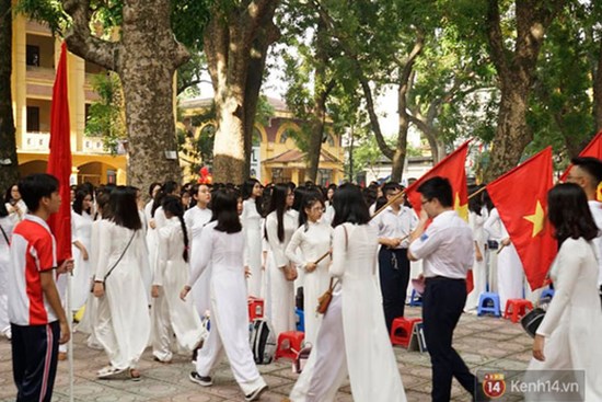 Địa phương đầu tiên cho học sinh khai giảng online