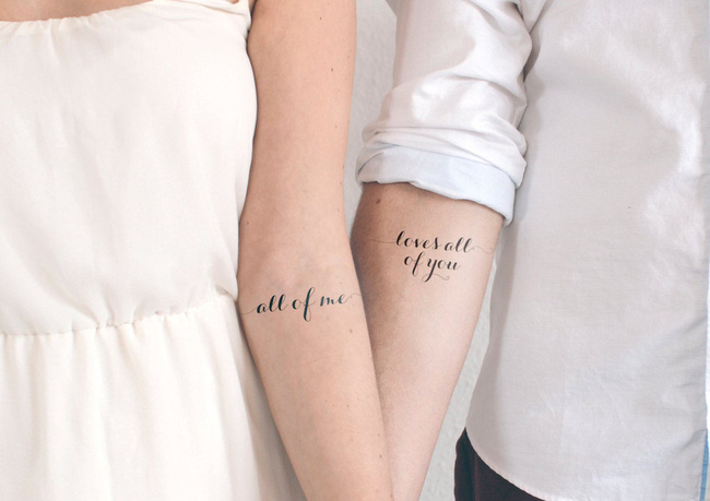 Chủ động rủ người yêu xăm lời thề đôi, cô gái khiến chàng trai cạn lời khi biết nội dung, dân mạng thì cười lăn lóc: Khôn thế ai chơi lại?-2