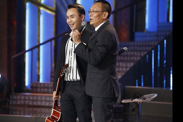 Chi Pu bị bóc nhái đầm của thiên thần Victorias Secret, stylist kiêm bạn thân Kenshj Phạm thẳng thắn nhận trách nhiệm-8