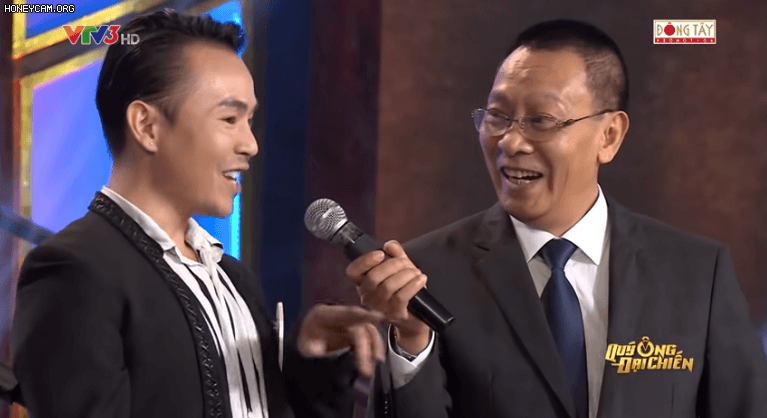 Binz bị đào mộ clip đeo mặt nạ ngồi hát khiến Chi Pu hò hét liên tục, nhưng gây chú ý nhất là thái độ khiêm tốn phía sau-5