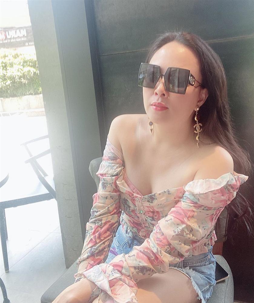 Vừa thoát kiếp mặc xấu, Phượng Chanel đã dẫm lại vết xe đổ với cách lên đồ lôm côm khó hiểu-6