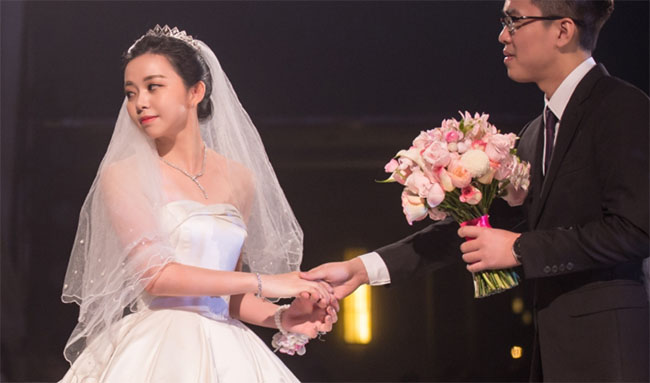 Ly hôn vì nhà chồng tham lam, chồng tái hôn, mẹ chồng trơ trẽn hỏi vay tiền, con dâu cũ nói một câu khiến bà cứng họng-1