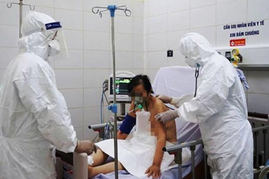 Thêm bác sĩ và nhân viên y tế Đà Nẵng mắc COVID-19