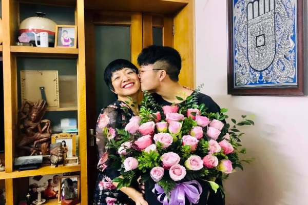 Thảo Vân vô tư đăng ảnh con trai mặc váy, Công Lý hốt hoảng vào nói đúng 4 từ mà mọi người cười ngất lên ngất xuống-6