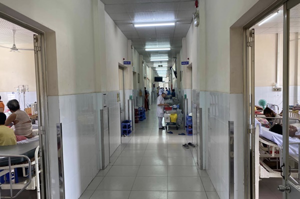 Kẻ gian nhẫn tâm lấy hình ảnh bé gái 15 tháng tuổi bỏng nặng đăng Facebook, bịa chuyện điều trị ở BV Chợ Rẫy để trục lợi-4