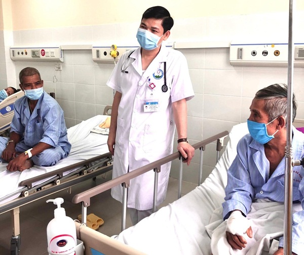 Làm gì khi bị rắn độc tấn công?-2