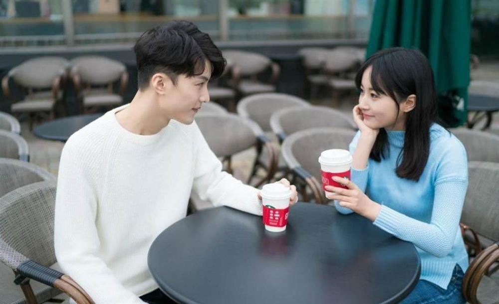 Đêm tân hôn vợ gọi mời đợi sẵn, chồng quỳ sụp bật khóc xin vợ đừng động vào người-1