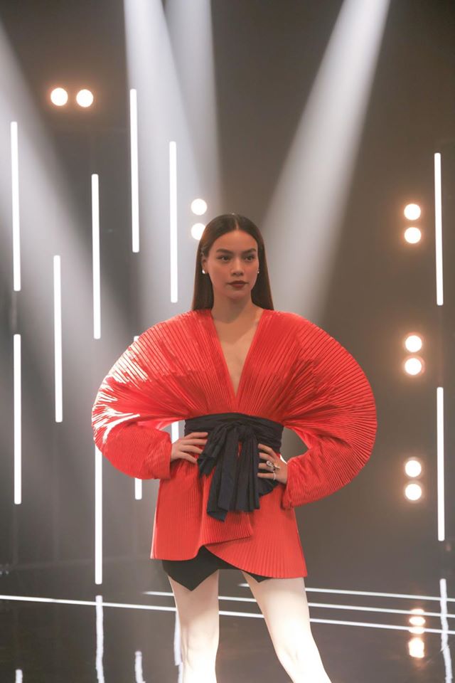 Hà Hồ quả là Bà Hoàng sang chảnh: Diện toàn đồ rộng thùng thình, có khi còn cưa sừng làm nghé mà vẫn đẹp bất chấp-2