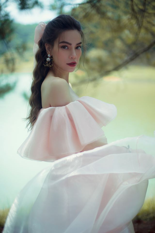 Hà Hồ quả là Bà Hoàng sang chảnh: Diện toàn đồ rộng thùng thình, có khi còn cưa sừng làm nghé mà vẫn đẹp bất chấp-5