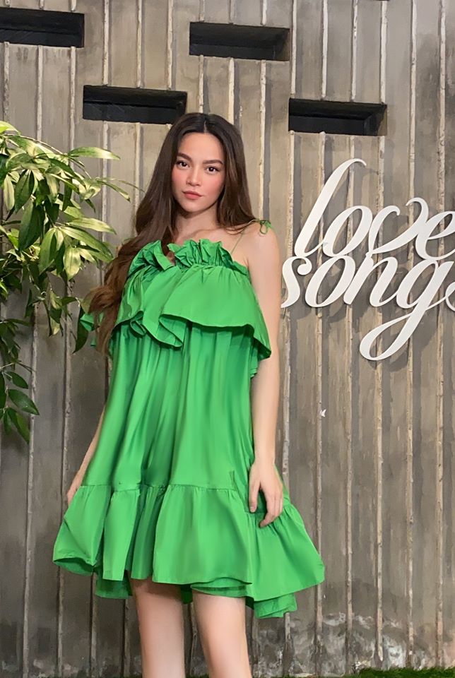 Hà Hồ quả là Bà Hoàng sang chảnh: Diện toàn đồ rộng thùng thình, có khi còn cưa sừng làm nghé mà vẫn đẹp bất chấp-7