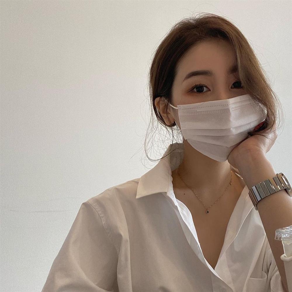 Bà xã của thiếu gia Cocobay khoe làn da mịn màng tuổi 30, bật mí tuyệt chiêu không cần kem nền mà da vẫn căng mọng-10