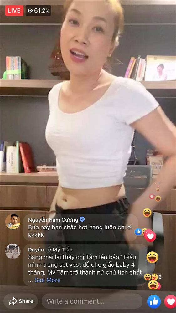 HOT: Mỹ Tâm cởi phăng áo khoe eo thon giữa tin đồn mang thai 4 tháng-3