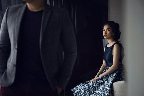 Vợ đẻ xong tối nào cũng tô son mặc đầm đẹp đi ngủ, thấy khó hiểu tôi hỏi cô bạn bác sĩ thì chết lặng nghe nó nhận xét-1