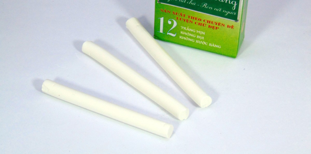 Bỏ nước lau kính đầy hóa chất đi, đây là cách khiến nó sạch bong nhờ nguyên liệu rẻ tiền-4