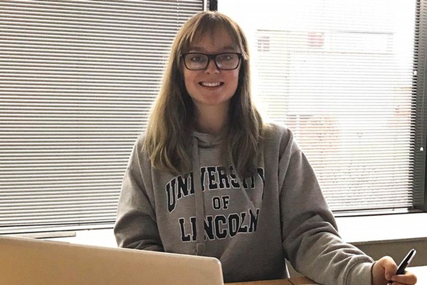 Nữ sinh hẹn hò cùng lúc nhiều sugar daddy, mỗi ngày kiếm hơn 9 triệu đồng, sau 2 năm đã trả xong nợ học phí 1 tỷ đồng-1