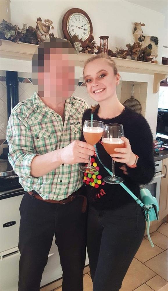 Nữ sinh hẹn hò cùng lúc nhiều sugar daddy, mỗi ngày kiếm hơn 9 triệu đồng, sau 2 năm đã trả xong nợ học phí 1 tỷ đồng-3