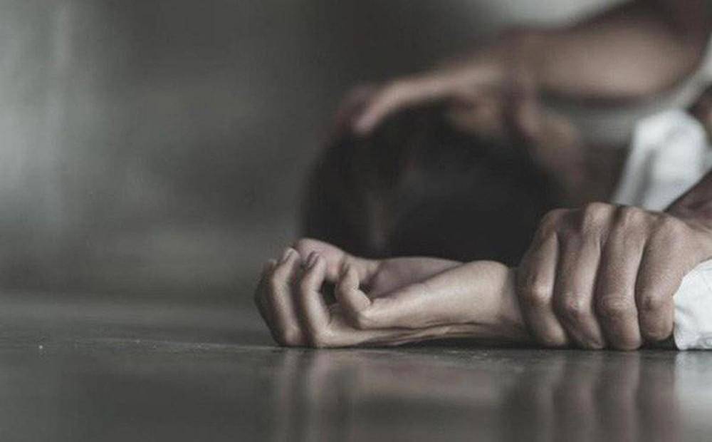 Bé gái 12 tuổi bị hãm hại, mang thai hơn 8 tháng, vì sao gia đình không biết?-1