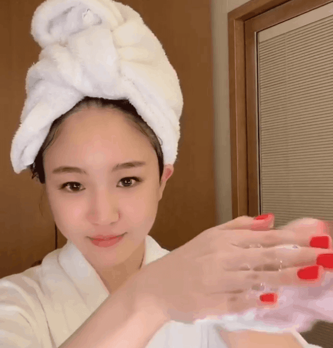 Dưỡng ẩm ngay từ bước làm sạch da theo cách của chuyên gia người Nhật: Chị em làm đúng 6 điều này là da ắt đẹp-5