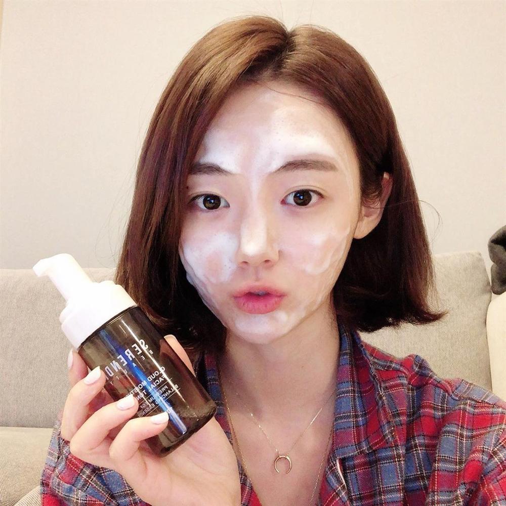 Dưỡng ẩm ngay từ bước làm sạch da theo cách của chuyên gia người Nhật: Chị em làm đúng 6 điều này là da ắt đẹp-3