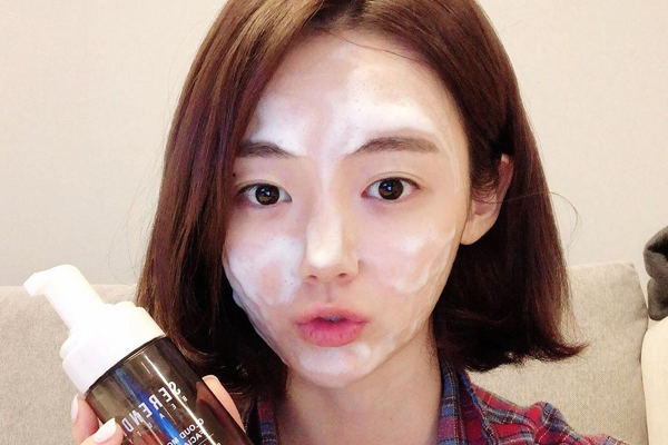 5 loại kem dưỡng ẩm giá tốt” đem đến làn da đúng chuẩn căng mướt mà nhìn không bị bóng dầu-6