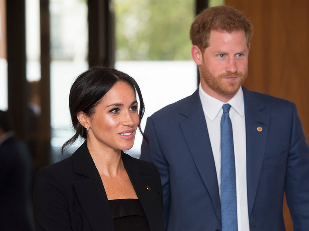 Meghan Markle tái xuất với thần thái rạng rỡ nhưng gây bão dư luận vì lời nói bóng gió về Hoàng gia Anh khi trả lời phỏng vấn-1