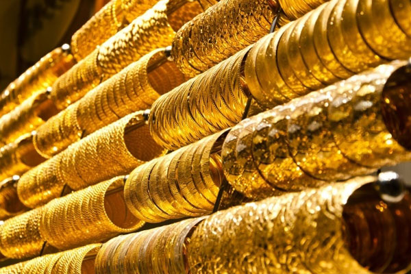 Giá vàng hôm nay 28/8: Mỹ thay đổi chính sách, vàng lao dốc-2